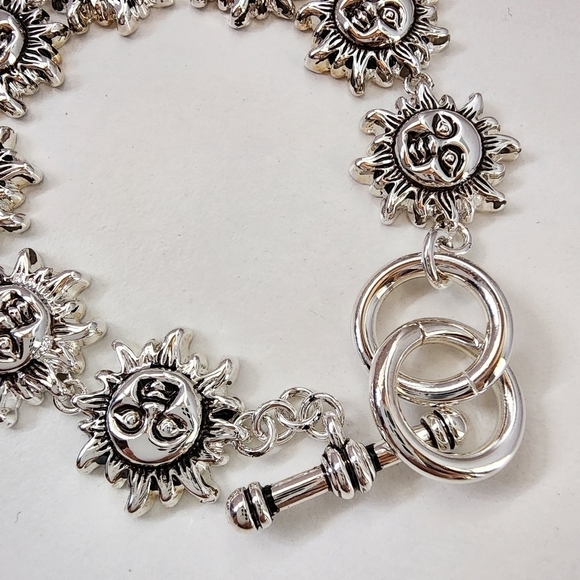 NWT Bohemian Antique Silver Metal Y2K Sun Link Toggle Bracelet - Picture 5 of 5
